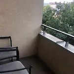 Spacious For Teams & Families With Balcony, Fast Wifi Near Center Apartman