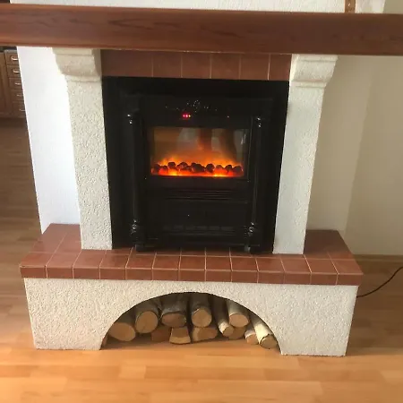 شقة Spacious With A Fireplace In The