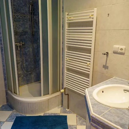 Διαμέρισμα Spacious With A Fireplace In The Μπρατισλάβα