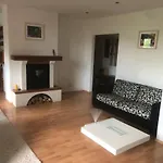 Spacious For Teams & Families With Balcony, Fast Wifi Near Center