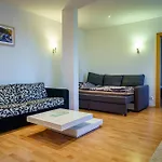 شقة Spacious For Teams & Families With Balcony, Fast Wifi Near Center براتسيلافا