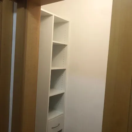 Spacious With A Fireplace In The 아파트