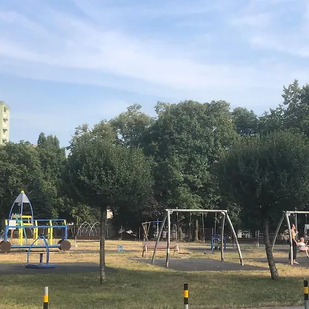 Spacious With A Fireplace In The Апартаменты Братислава