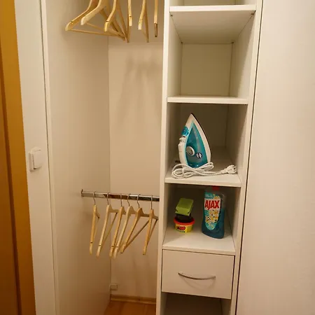 아파트 Spacious With A Fireplace In The *