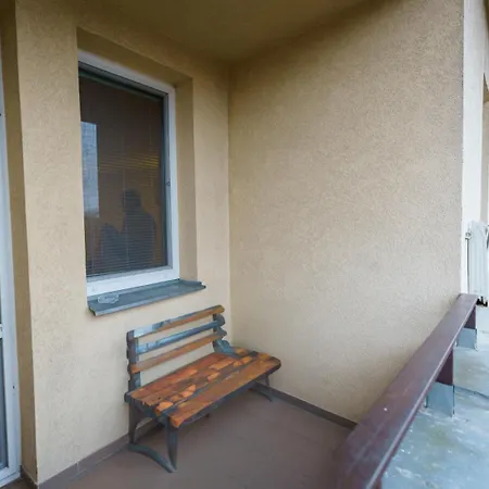 아파트 Spacious With A Fireplace In The *