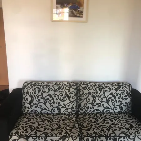 Spacious For Teams & Families With Balcony, Fast Wifi Near Center Appartement
