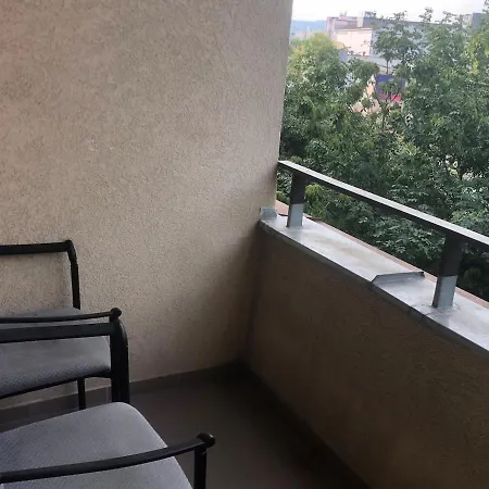 Spacious For Teams & Families With Balcony, Fast Wifi Near Center Apartmán
