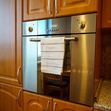 Spacious For Teams & Families With Balcony, Fast Wifi Near Center Apartmán