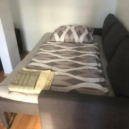 Spacious For Teams & Families With Balcony, Fast Wifi Near Center * Bratislava